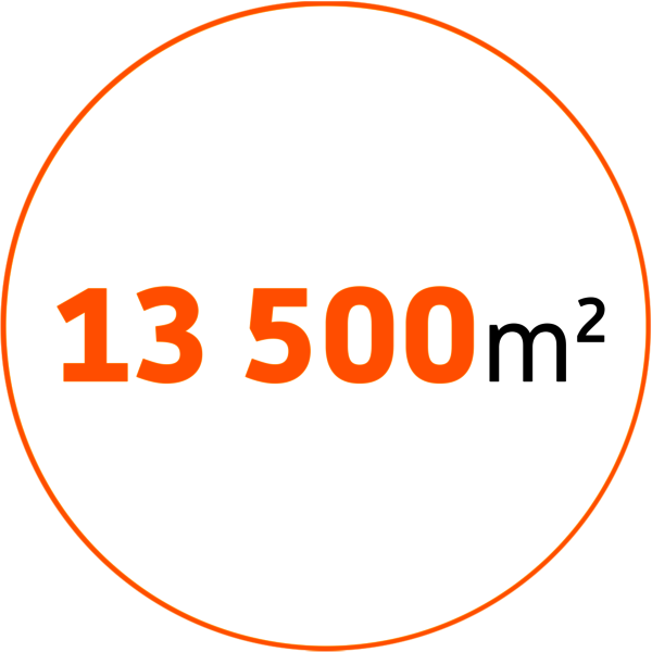 13500 m²